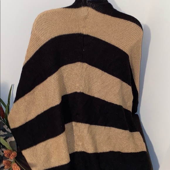 Tan black  striped cozy cardigan - Picture 4 of 12